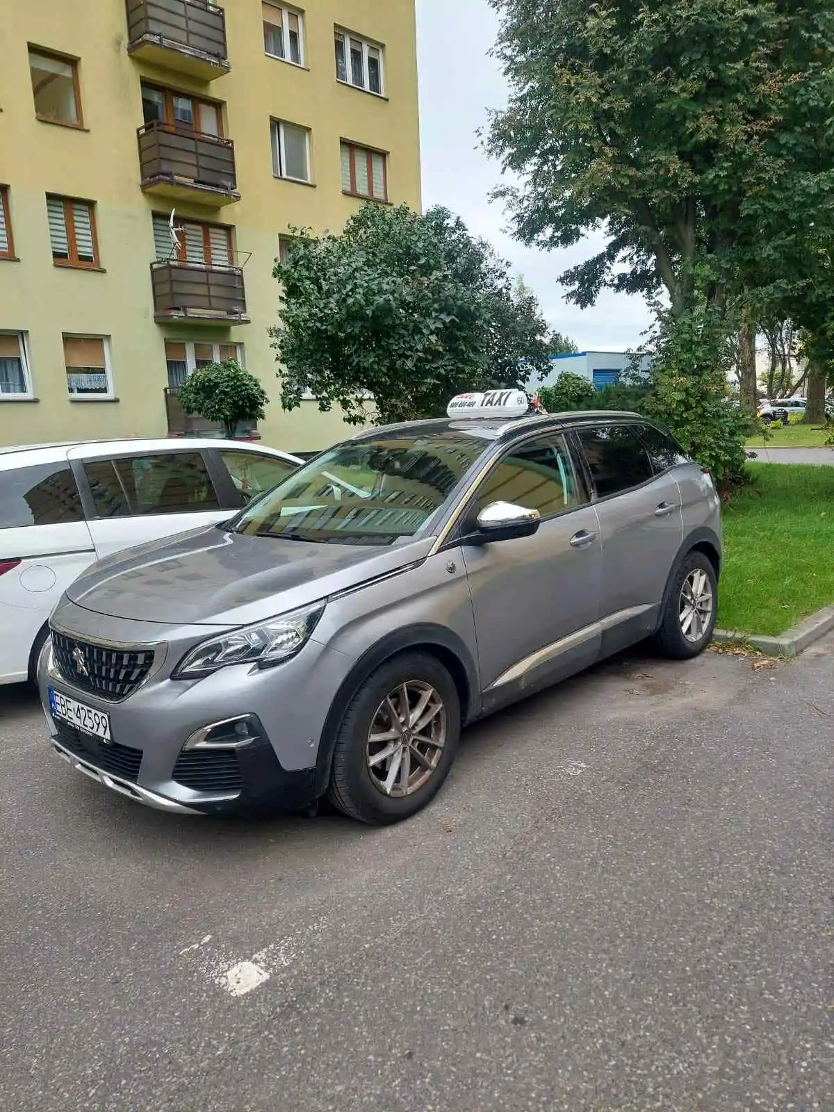 Taxi — bagażnik